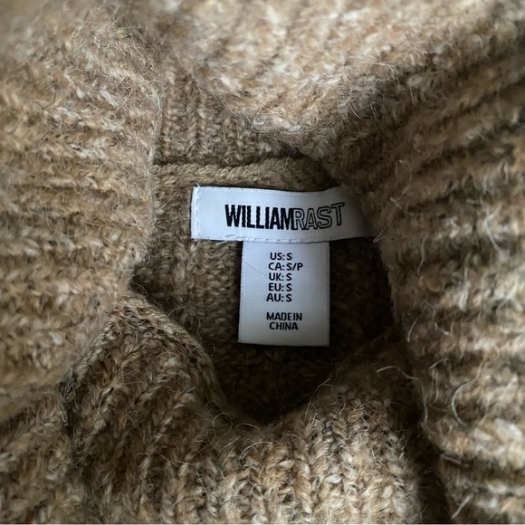 sweater - Picture 4 of 5